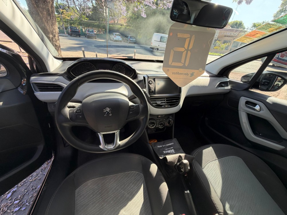 Peugeot 208 ALLURE 1.5TOUCHSCREEN — foto 3
